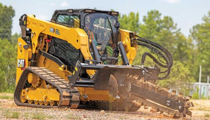 Mini Skid for Trenching and Digging